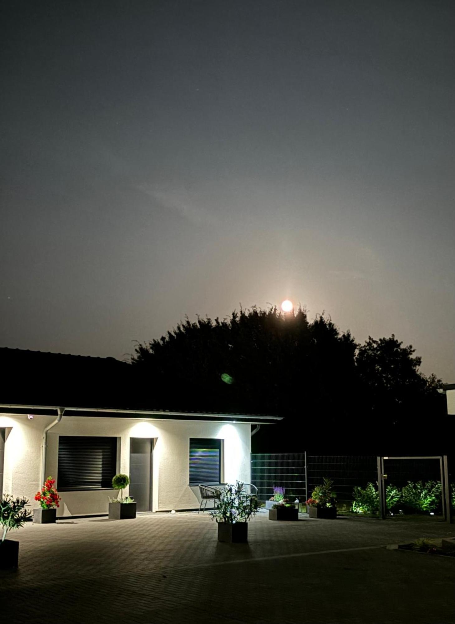 A7 Apartment 1 Datgen Bagian luar foto